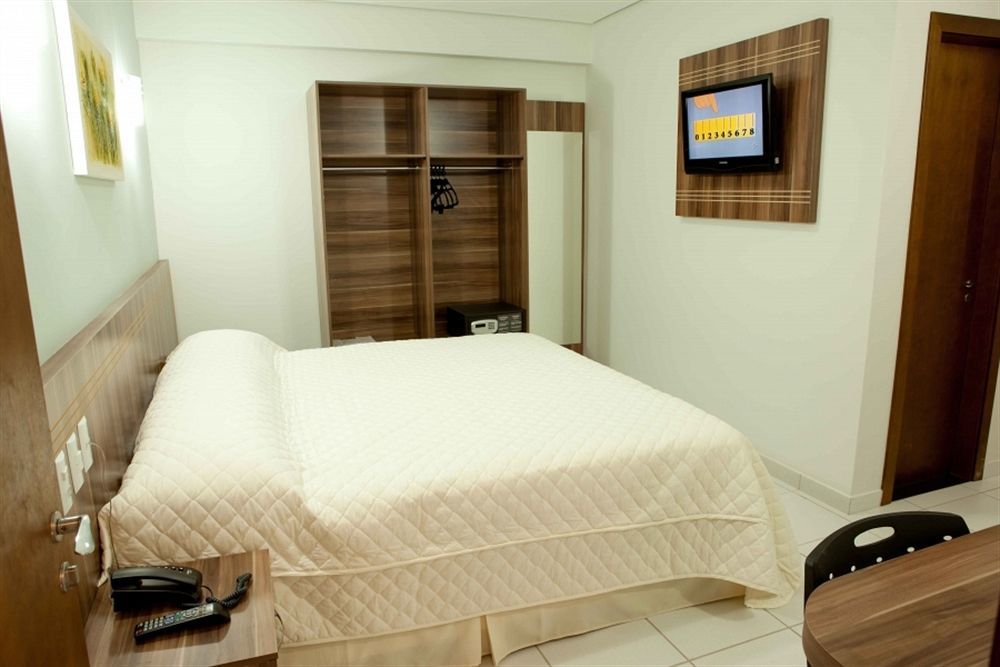 Serras Hotel Cuiabá Buitenkant foto